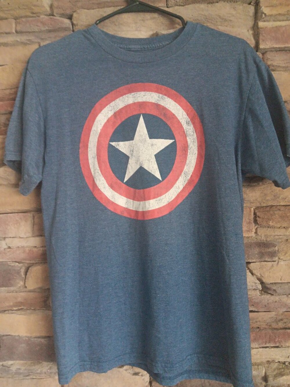 Marvel Captain America Shield Graphic Tee Size M Used